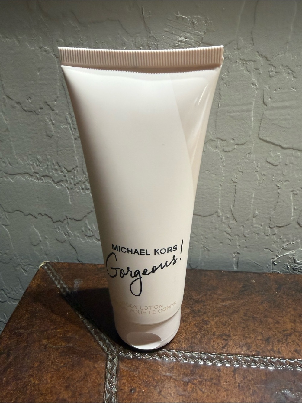 Michael Kors Gorgeous! Body Lotion - Pale Pink Tube